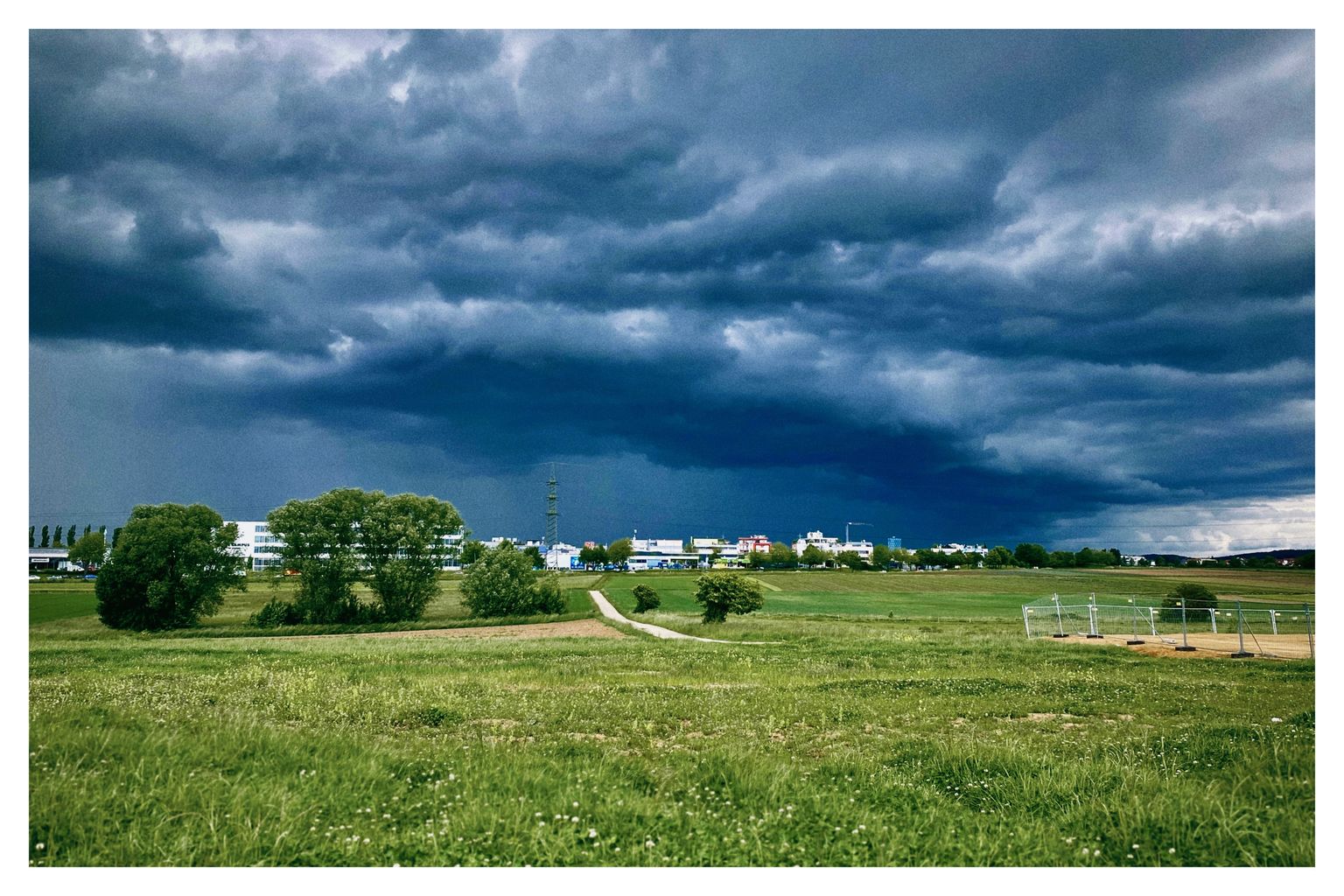 Dramatische Wolken ziehen vorbei (168/365)